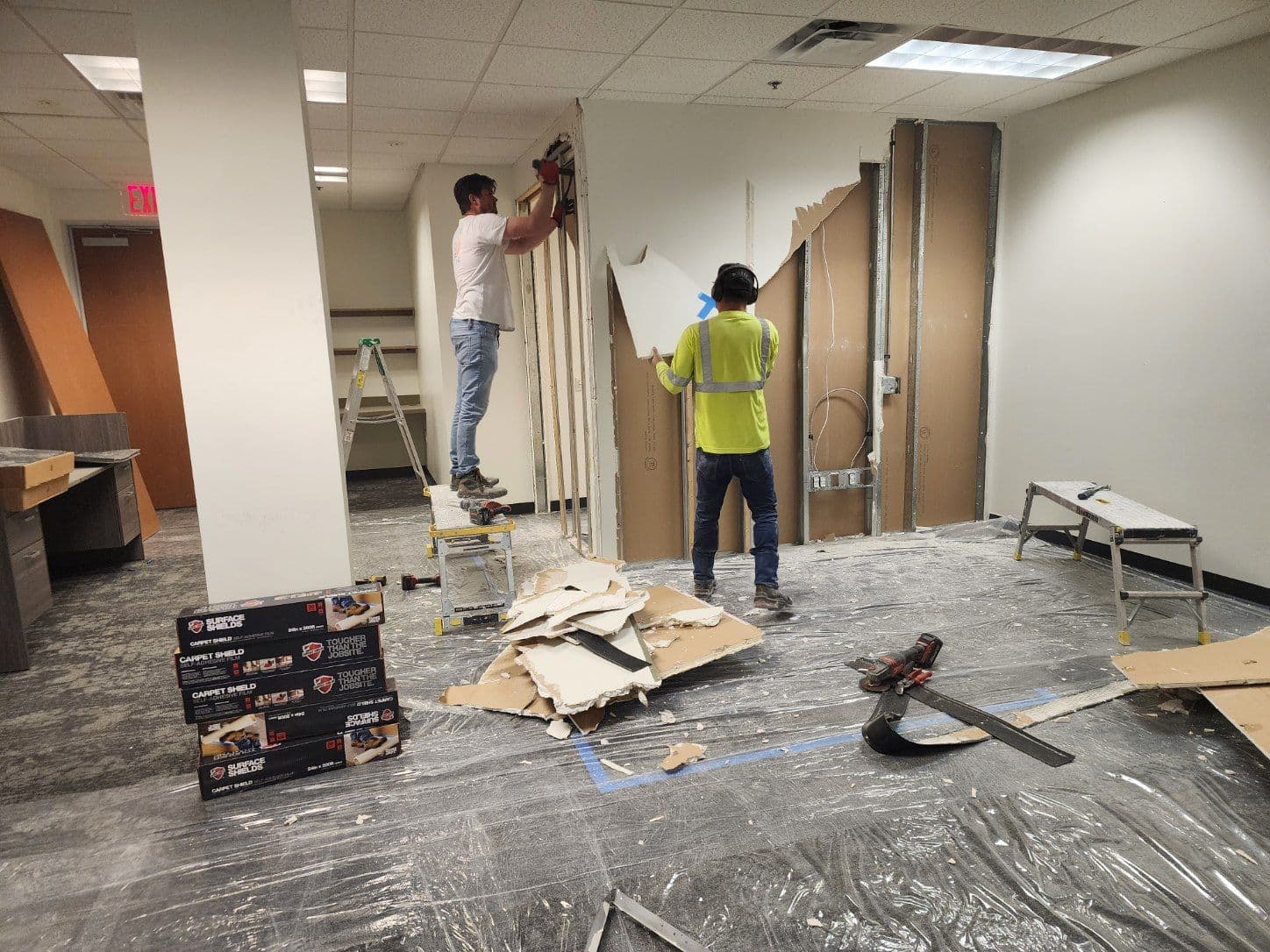 Transforming Spaces with Precision Contracting image